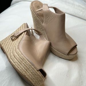 Peep toe platform wedge